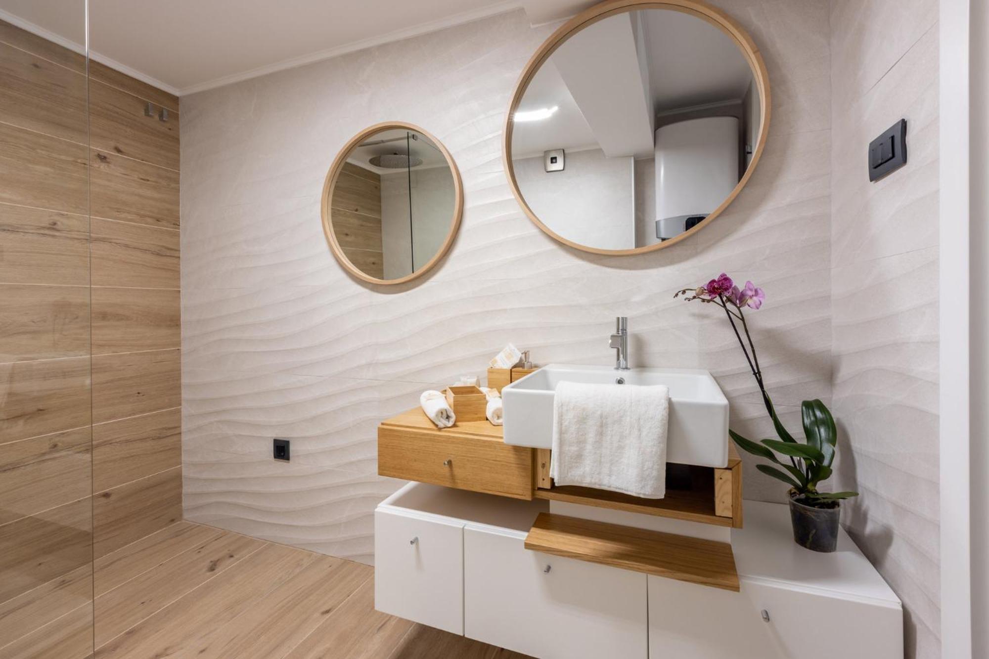 Panoramica Apartment With Whirlpool تْسْغيكفانِتْسا المظهر الخارجي الصورة