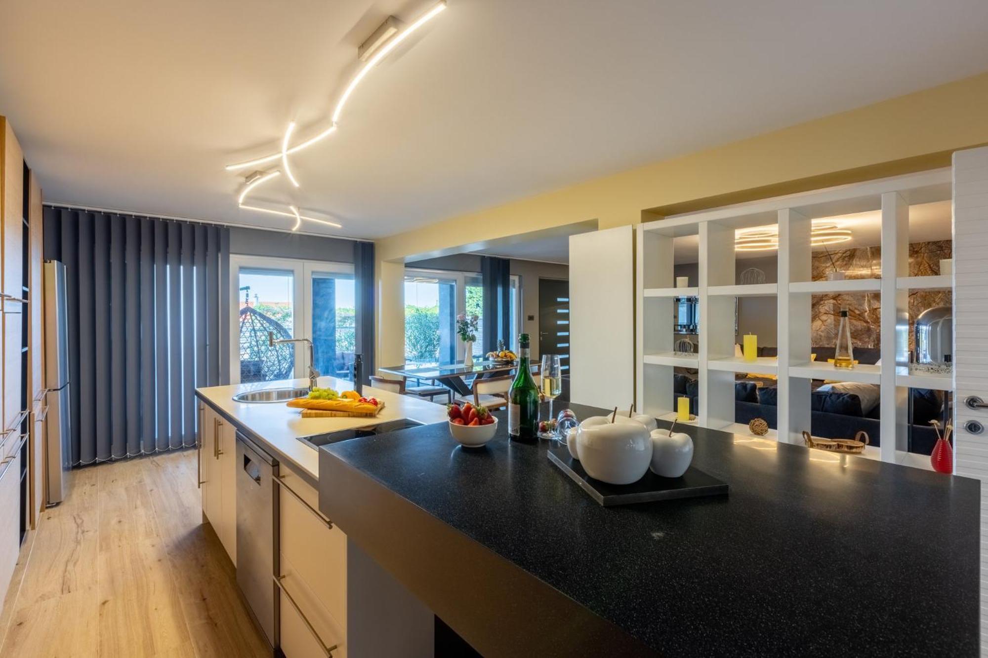 Panoramica Apartment With Whirlpool تْسْغيكفانِتْسا المظهر الخارجي الصورة