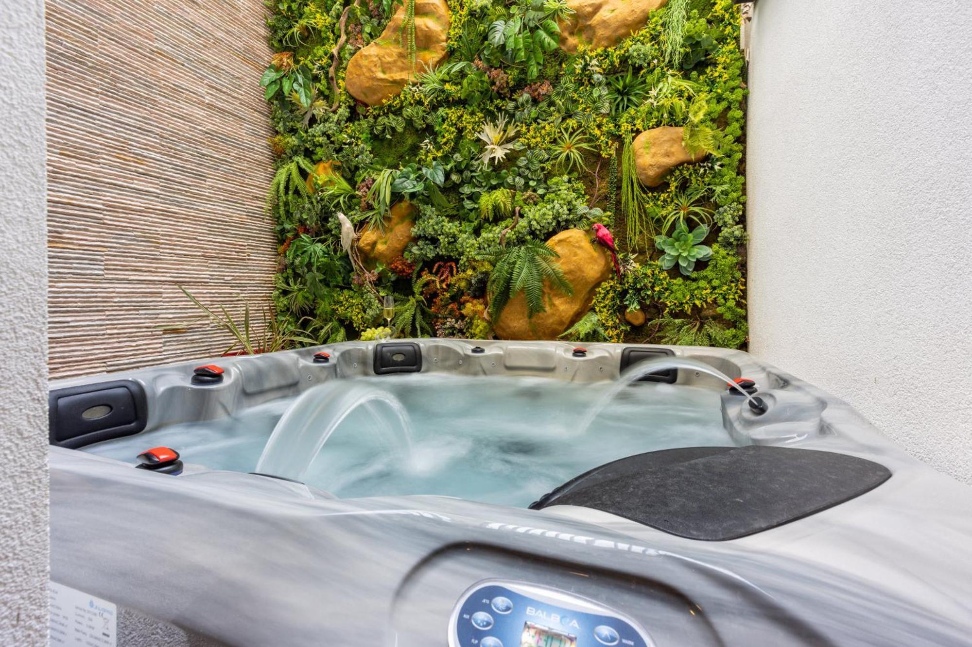 Panoramica Apartment With Whirlpool تْسْغيكفانِتْسا المظهر الخارجي الصورة
