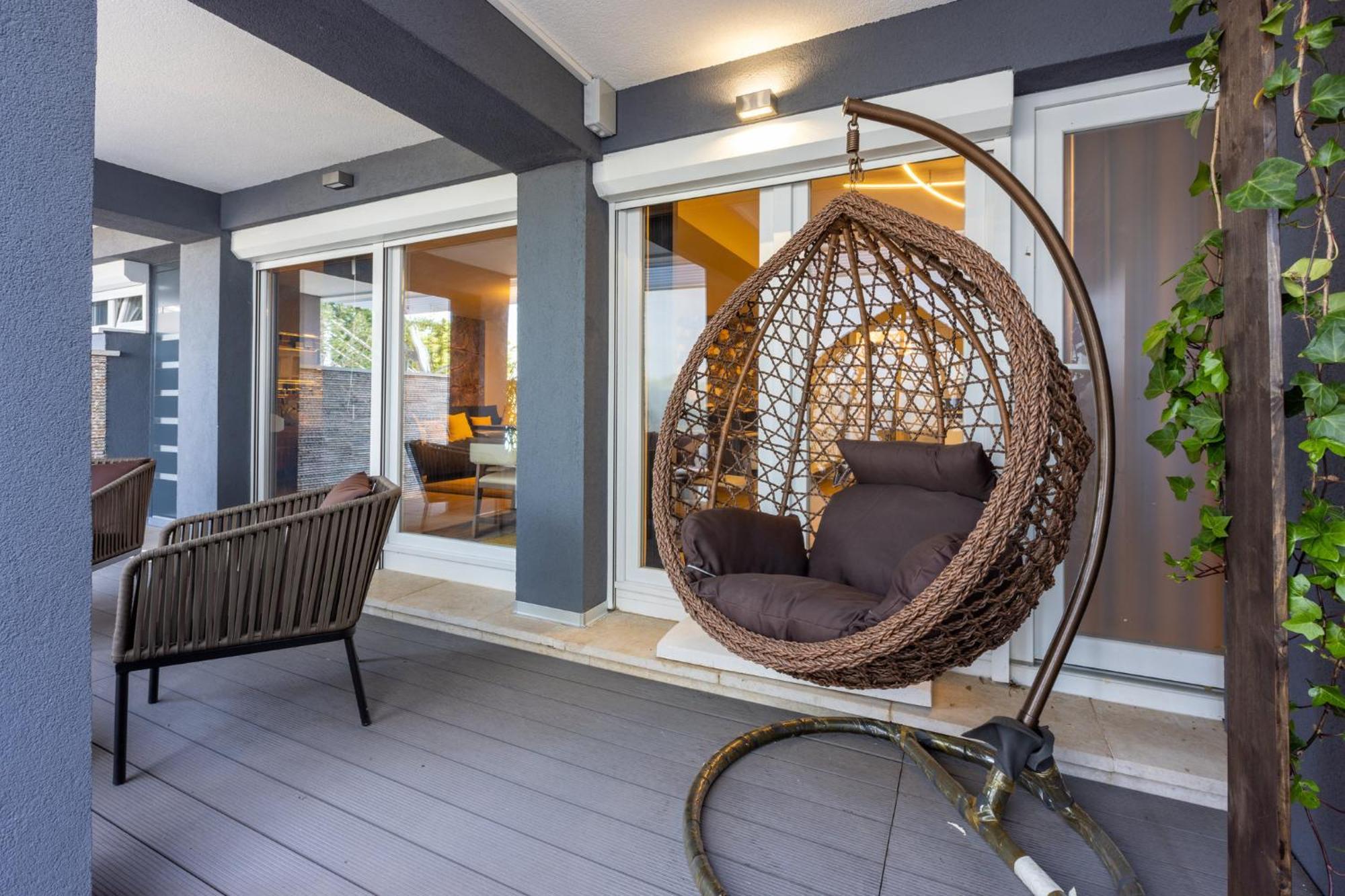 Panoramica Apartment With Whirlpool تْسْغيكفانِتْسا المظهر الخارجي الصورة